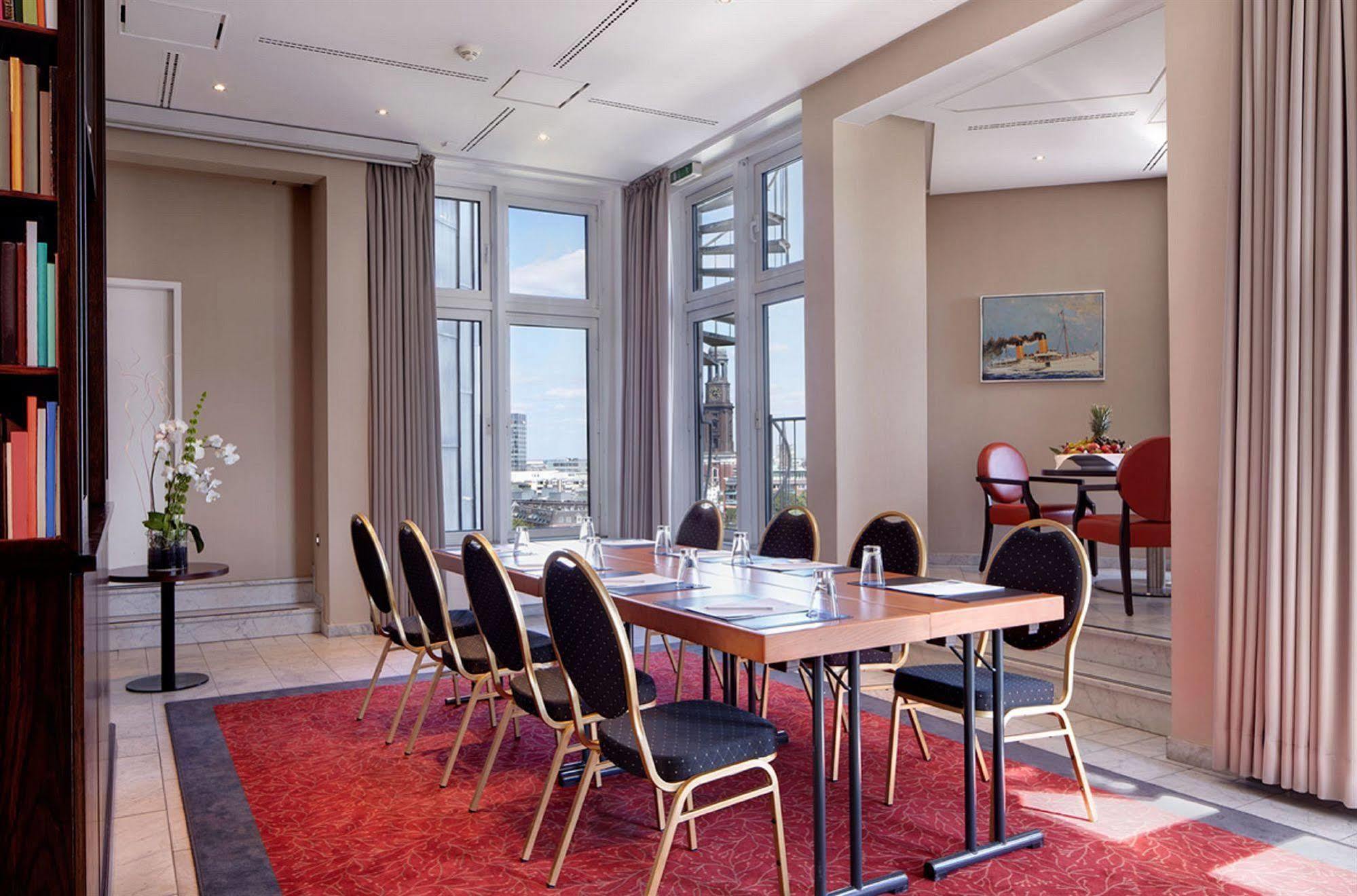 Hotel Hafen Hamburg Exterior photo