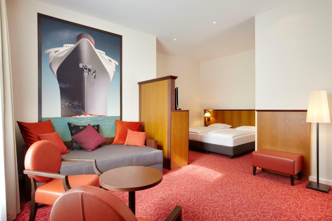 Hotel Hafen Hamburg Exterior photo