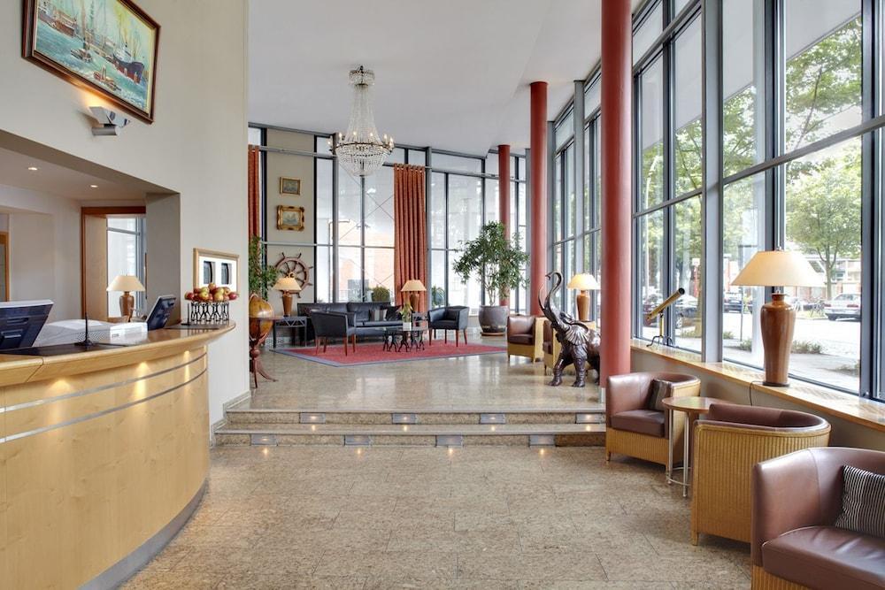 Hotel Hafen Hamburg Exterior photo